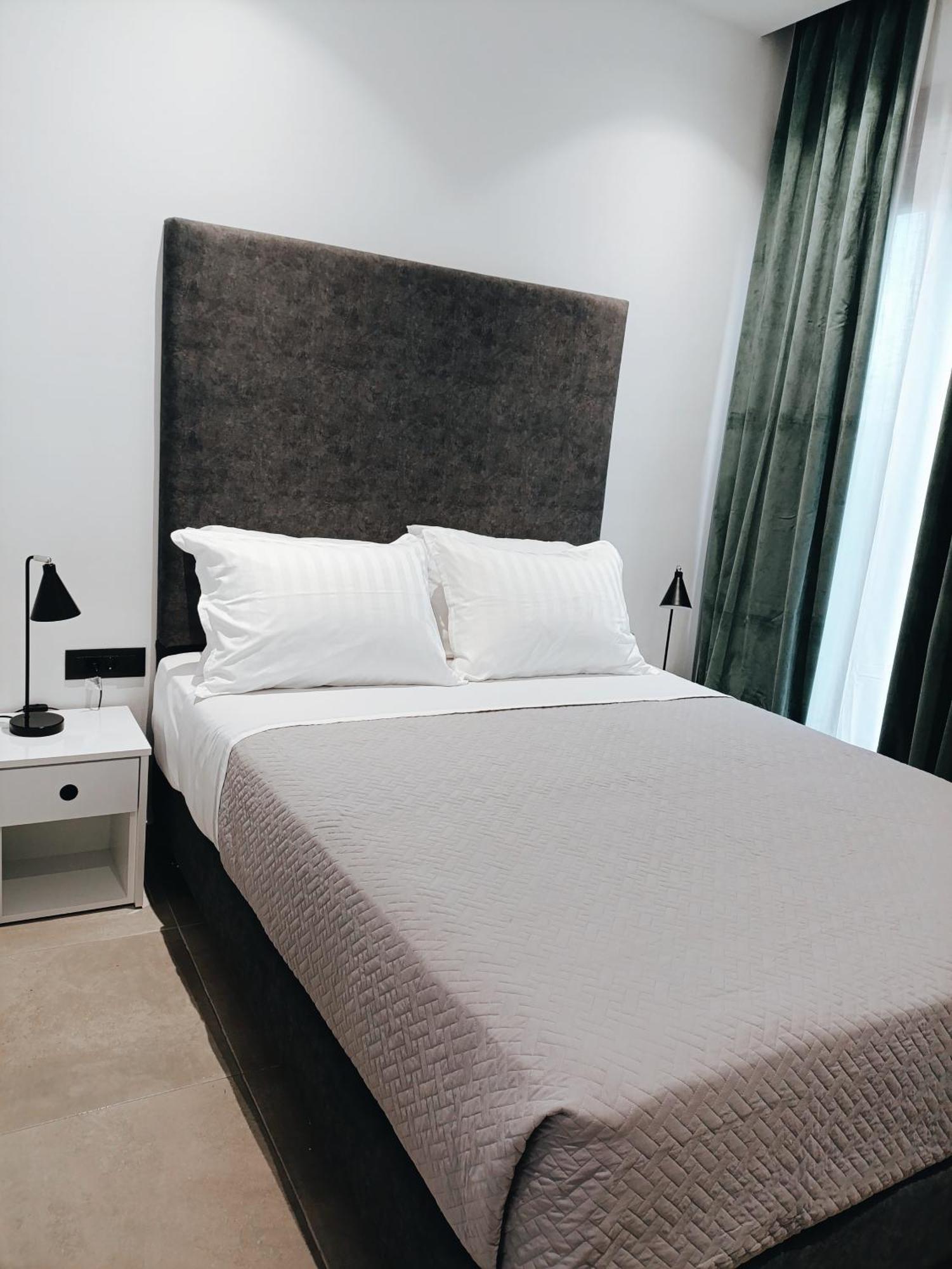 Azure Mirage Adults Only Private Seaside W Garden And Parking Vila